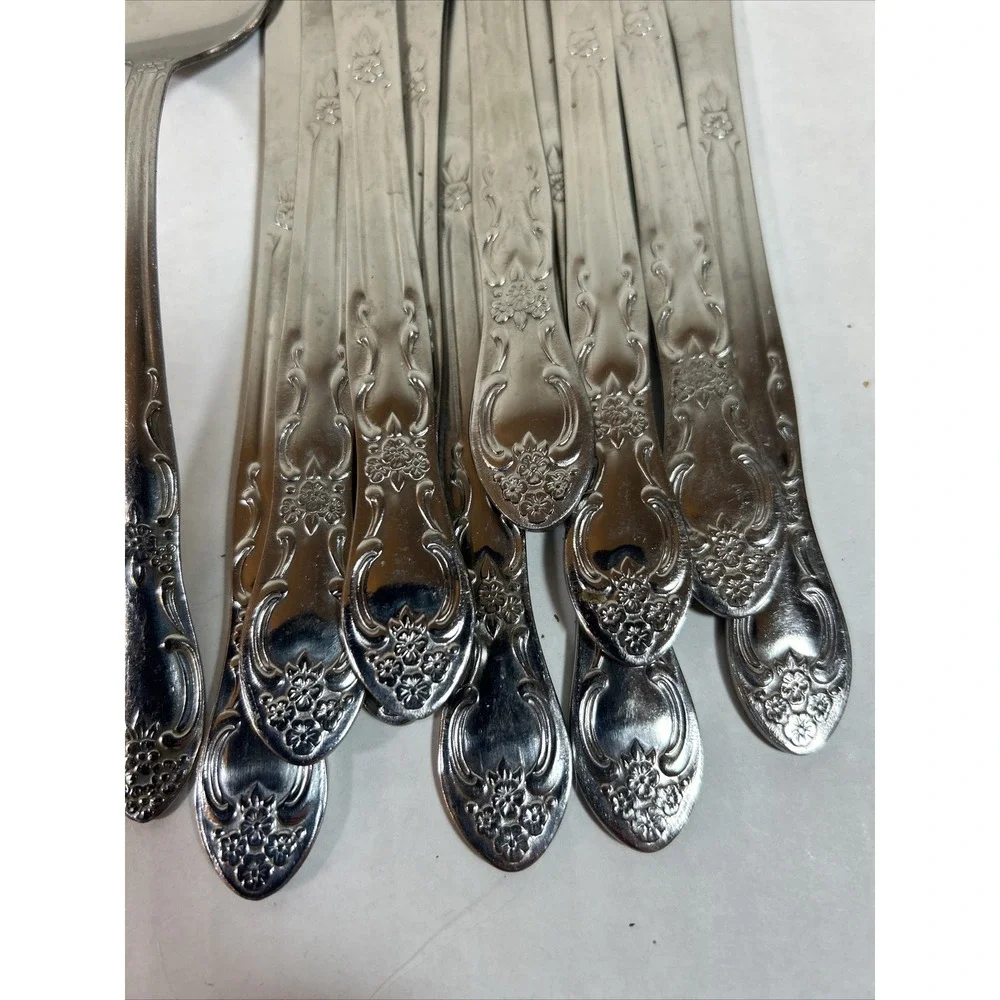 Oneida CRAFT‎ Stainless Lot 17 Knives Spoons Forks Floral